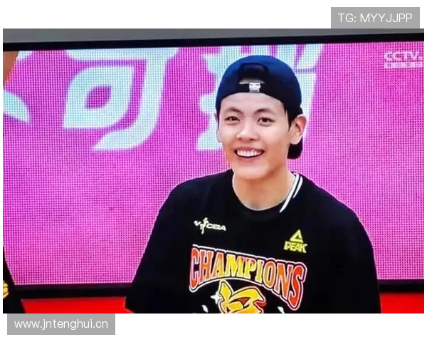 杨舒予餐厅点餐堪比投资组合，给我来个绝对稳赚钱款！